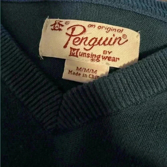 Original Penguin Men's Green V-Neck Sweater - Picture 3 of 3